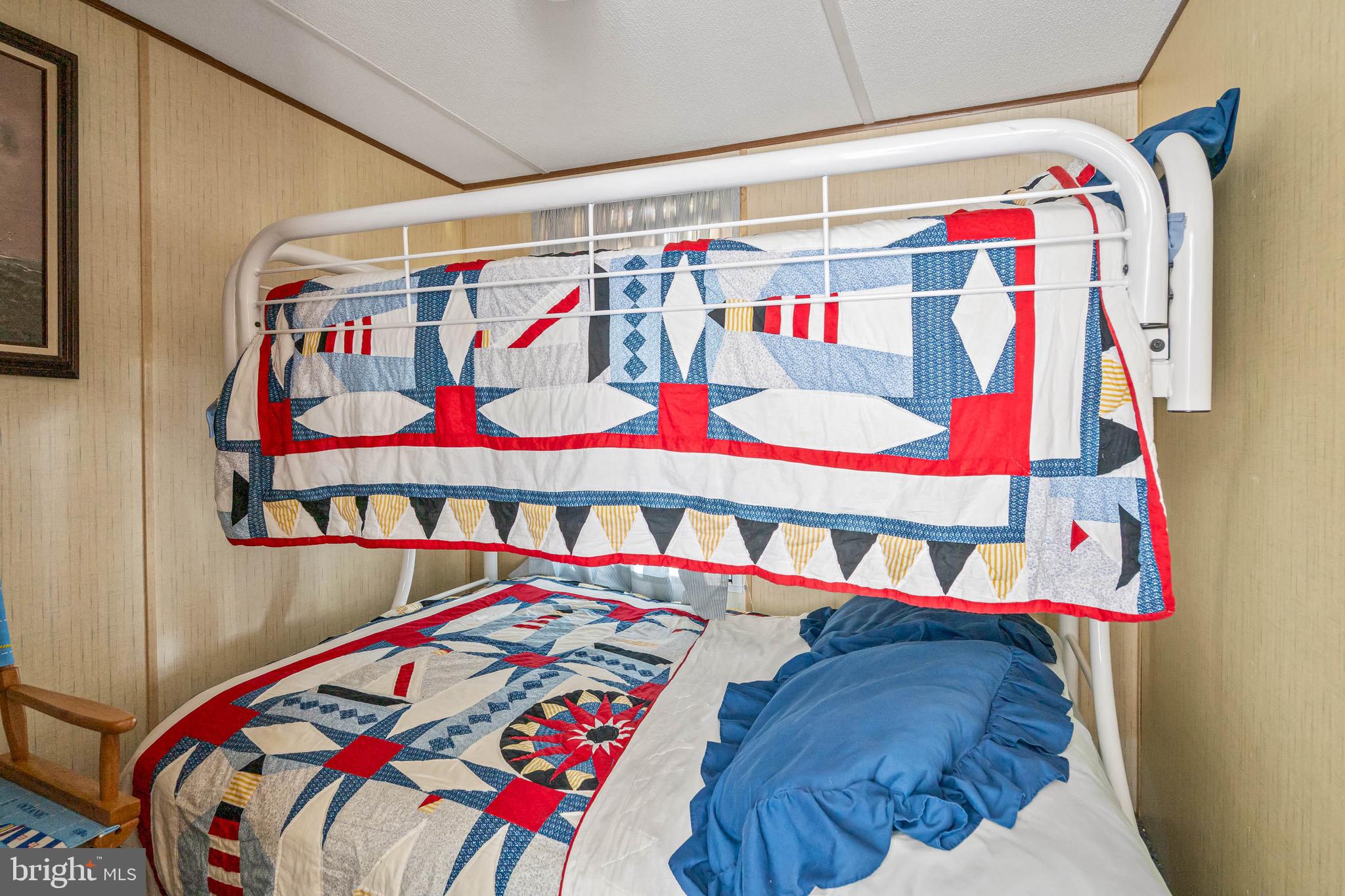 MARINERS COVE - Residential