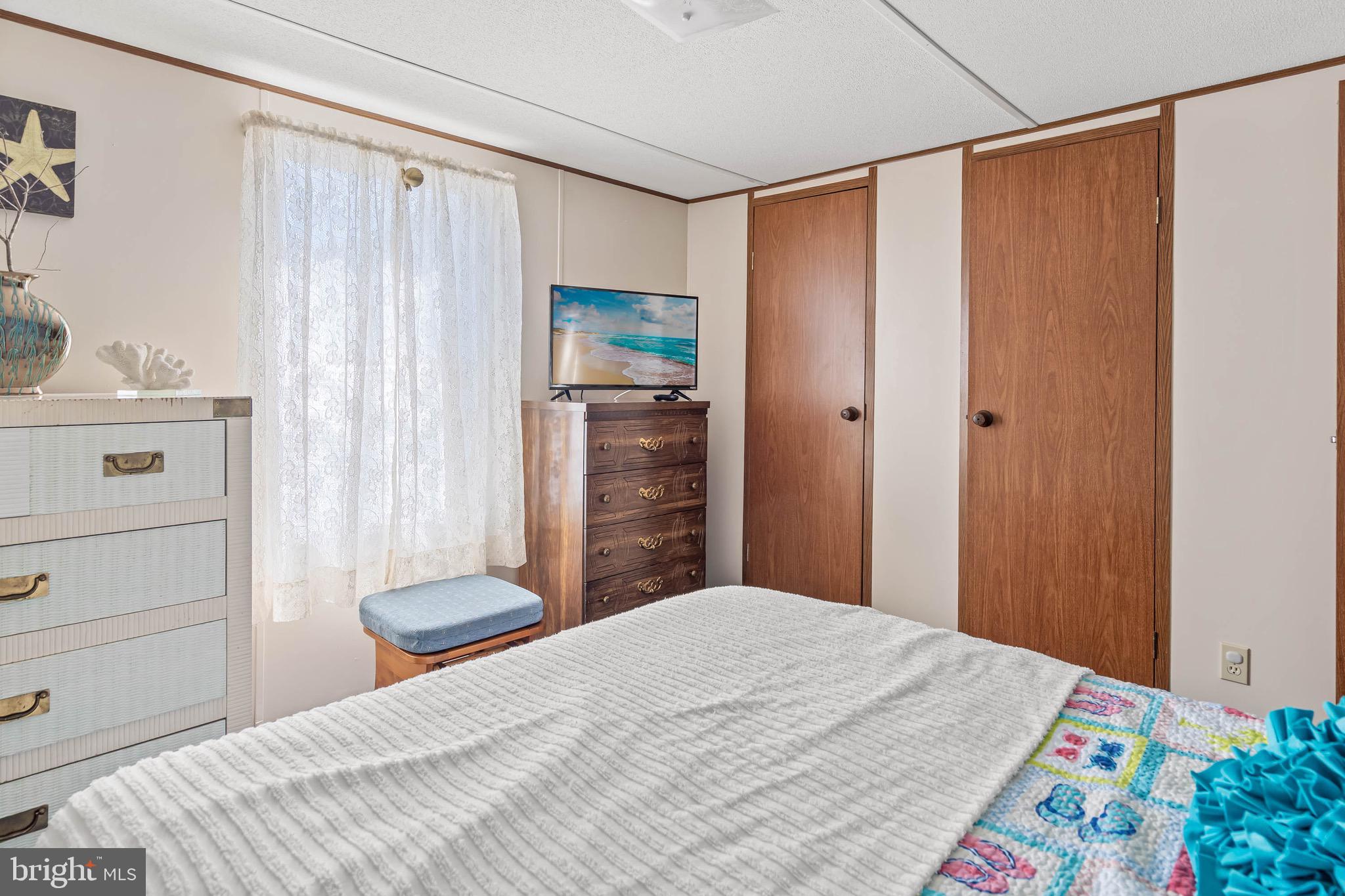 MARINERS COVE - Residential