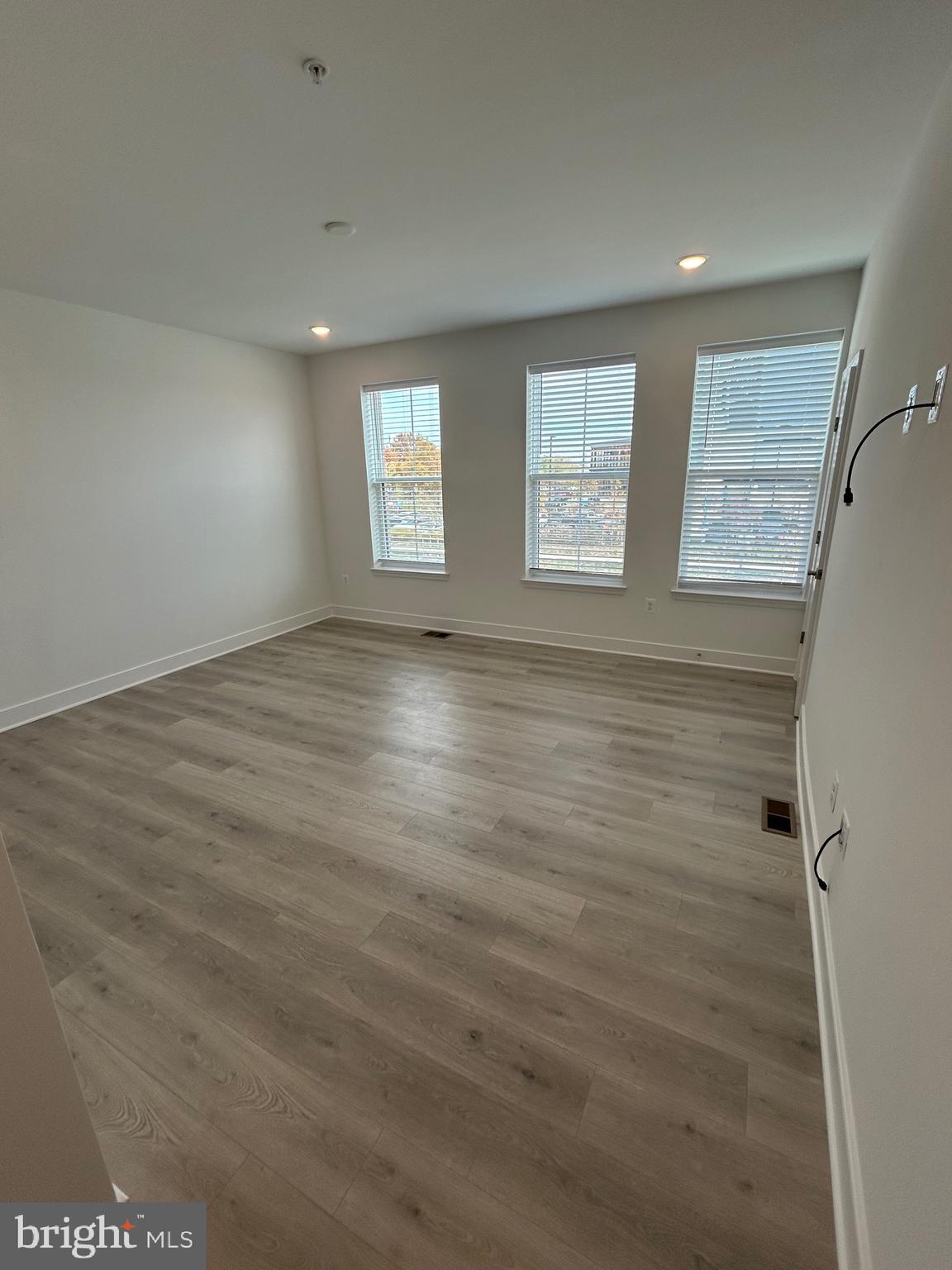 PORT COVINGTON - Residential Lease