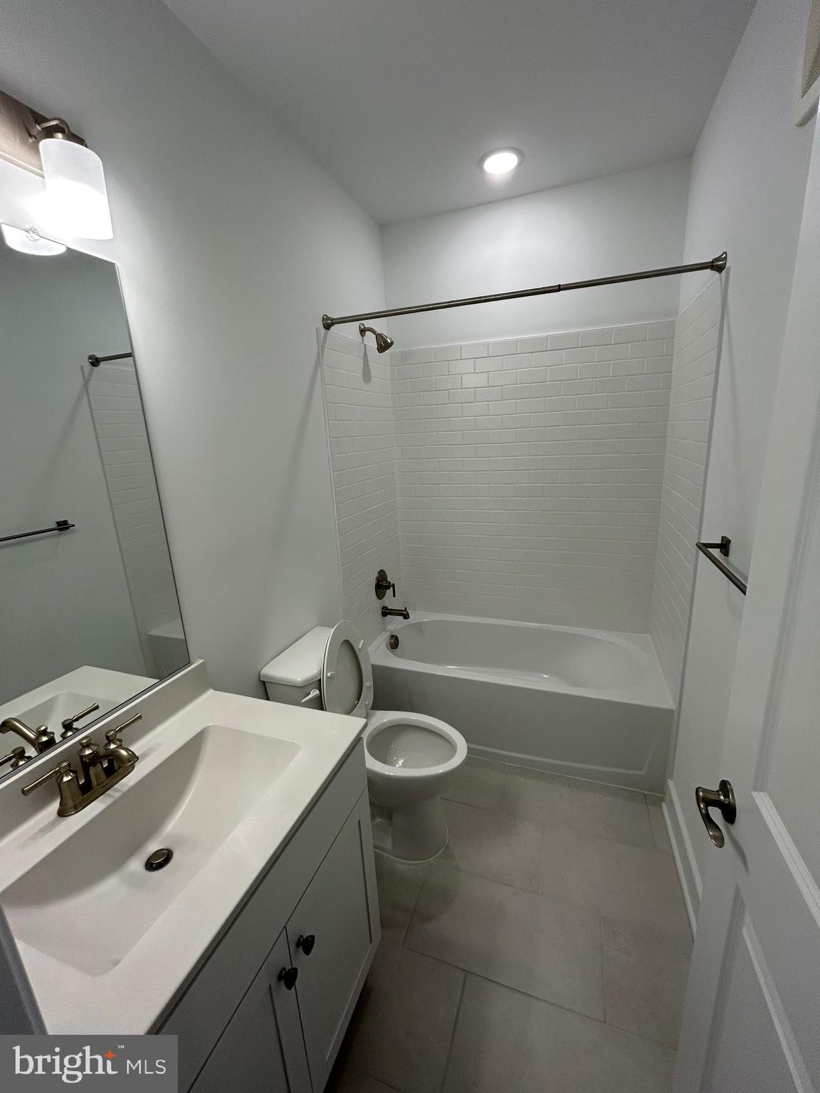 PORT COVINGTON - Residential Lease