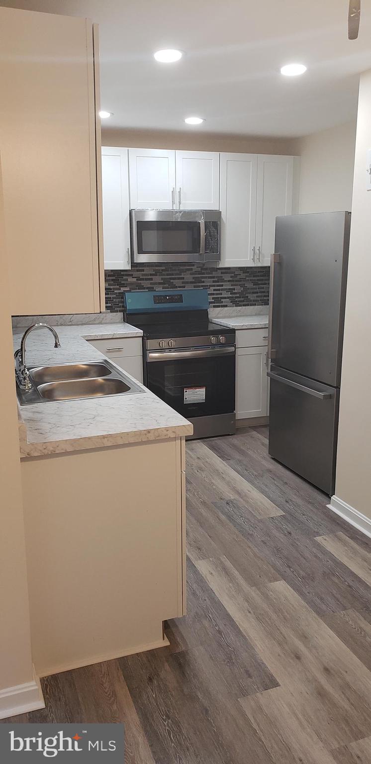 CENTRAL PARK TOWNHOMES - Residential