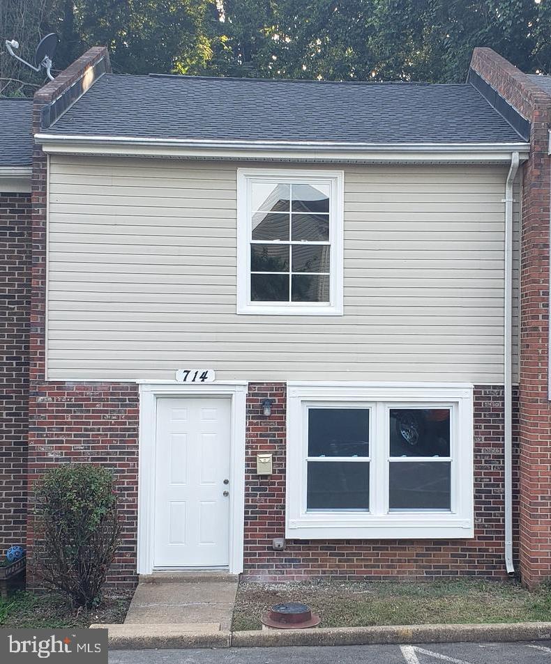 Great opportunity for 1st time buyer or investor. Just completed renovation with new paint and all new flooring make this home move in ready. Brand new kitchen cabinets and counters! Roof replaced last year. Washer and dryer included for convenience. 2 reserved parking spaces right in front and visitor parking for guests nearby. Secured storage shed with light in back. Don't miss this exceptional value to live close to I95 and all Central Park has to offer.