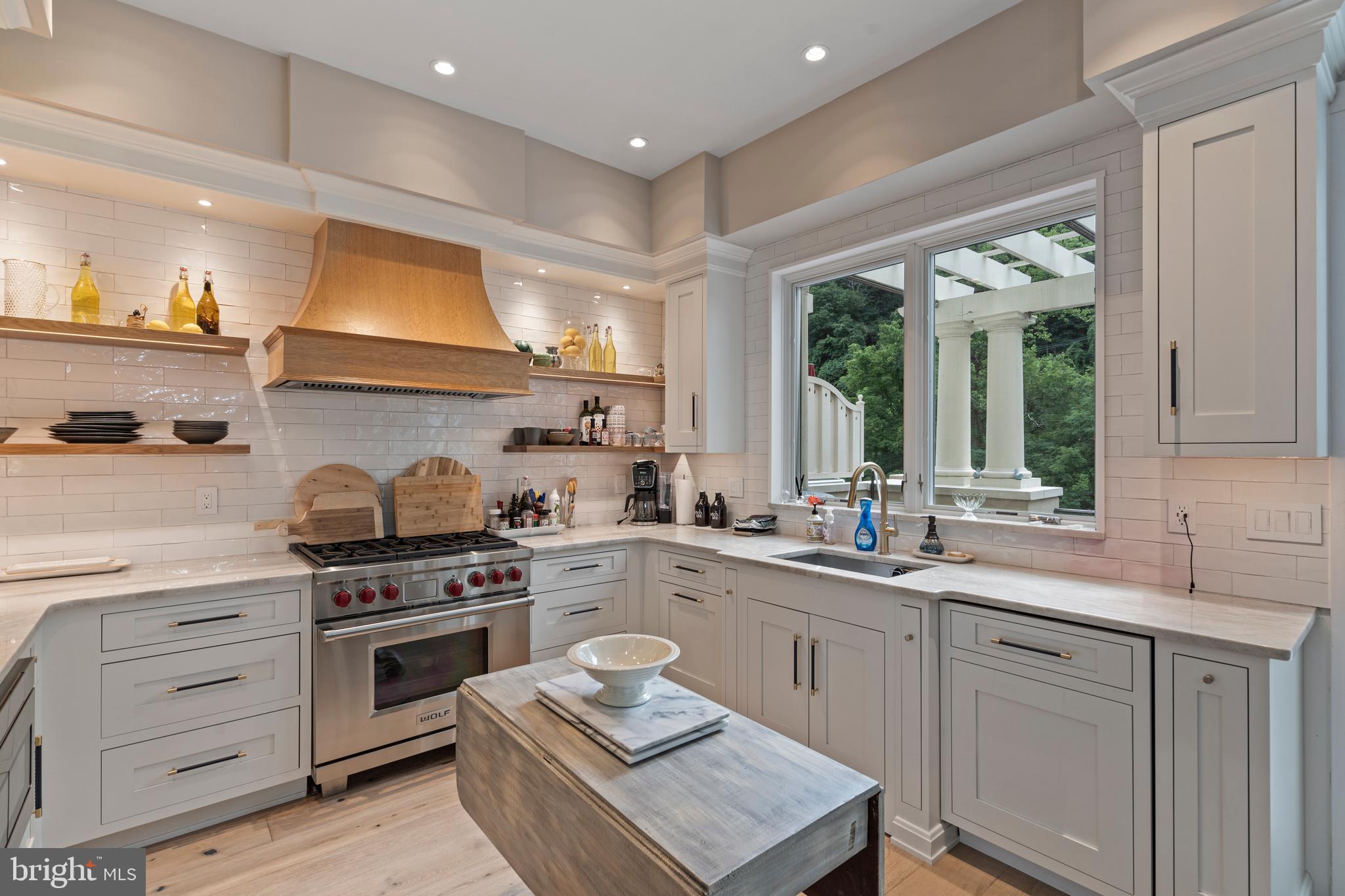 WATERVIEW PLACE - Residential