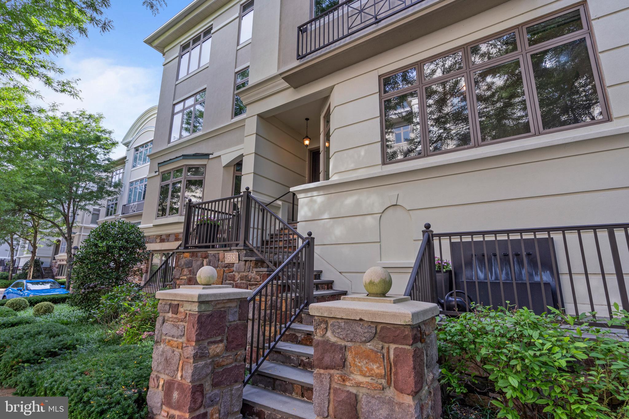 518 WATERVIEW PLACE