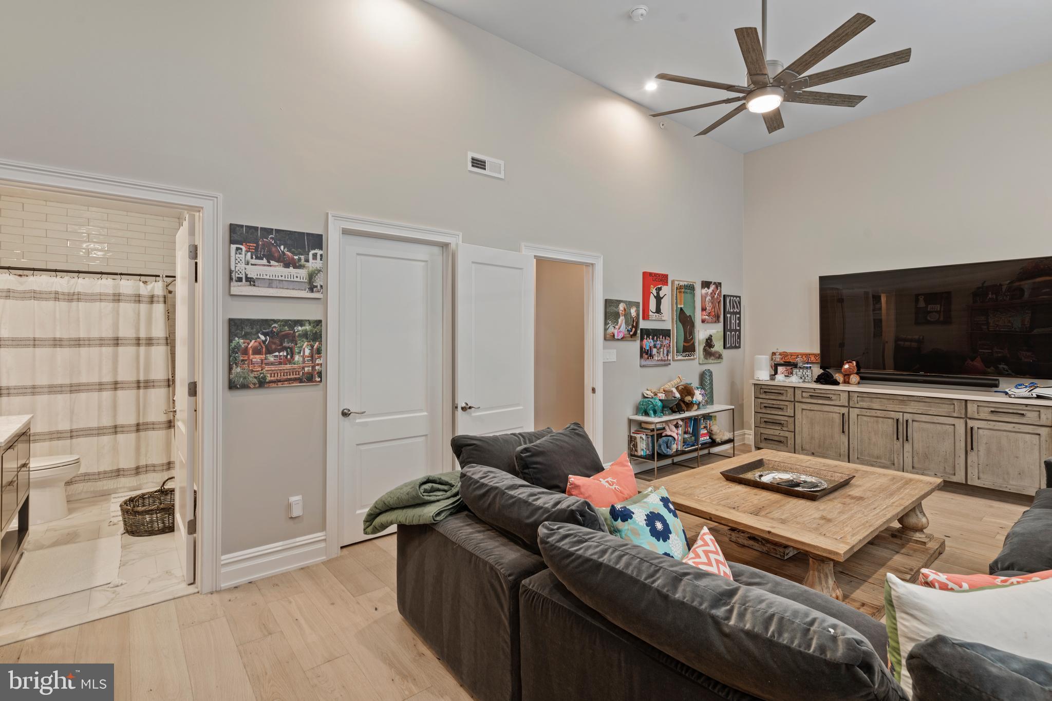 WATERVIEW PLACE - Residential