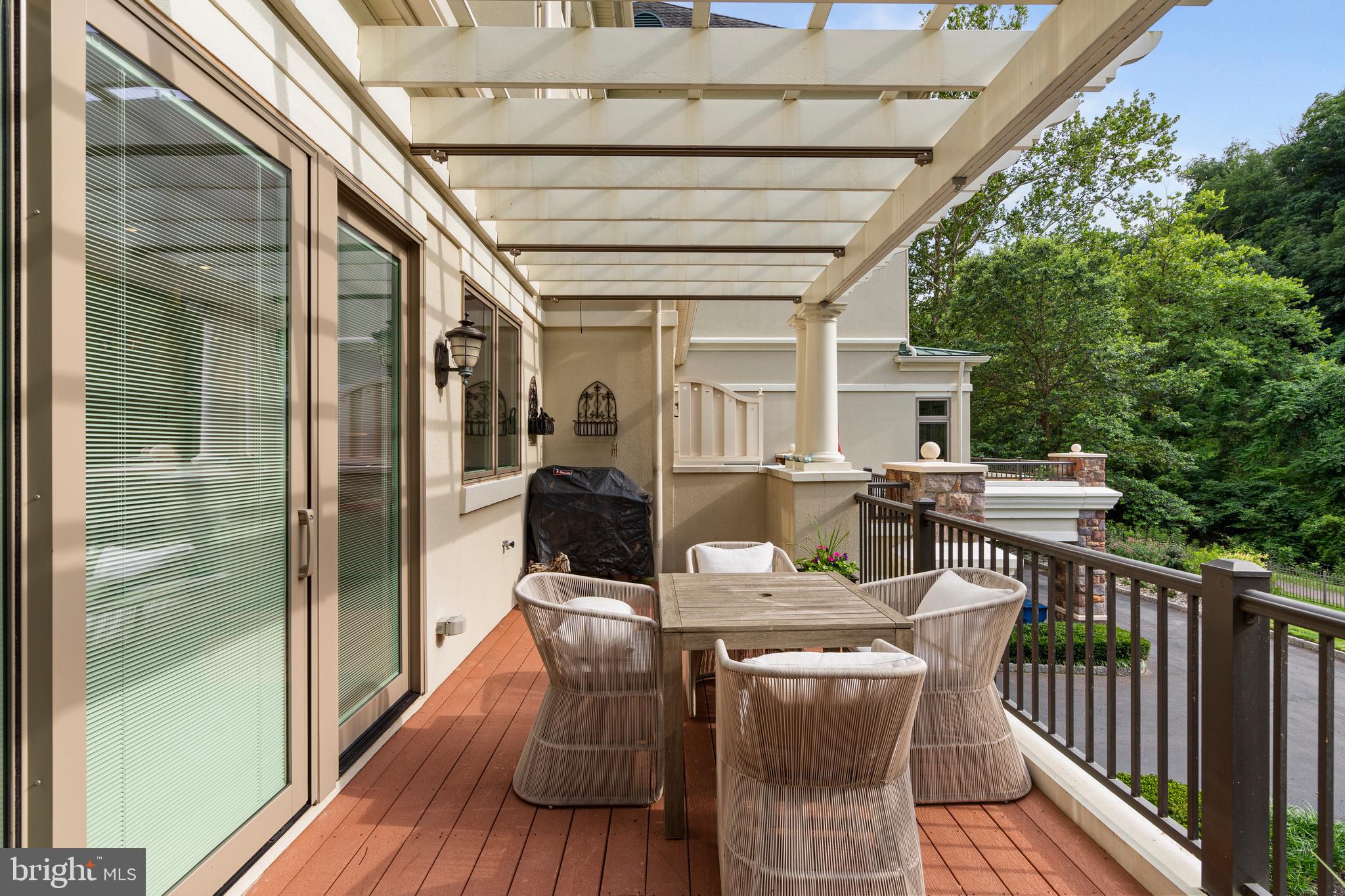 WATERVIEW PLACE - Residential