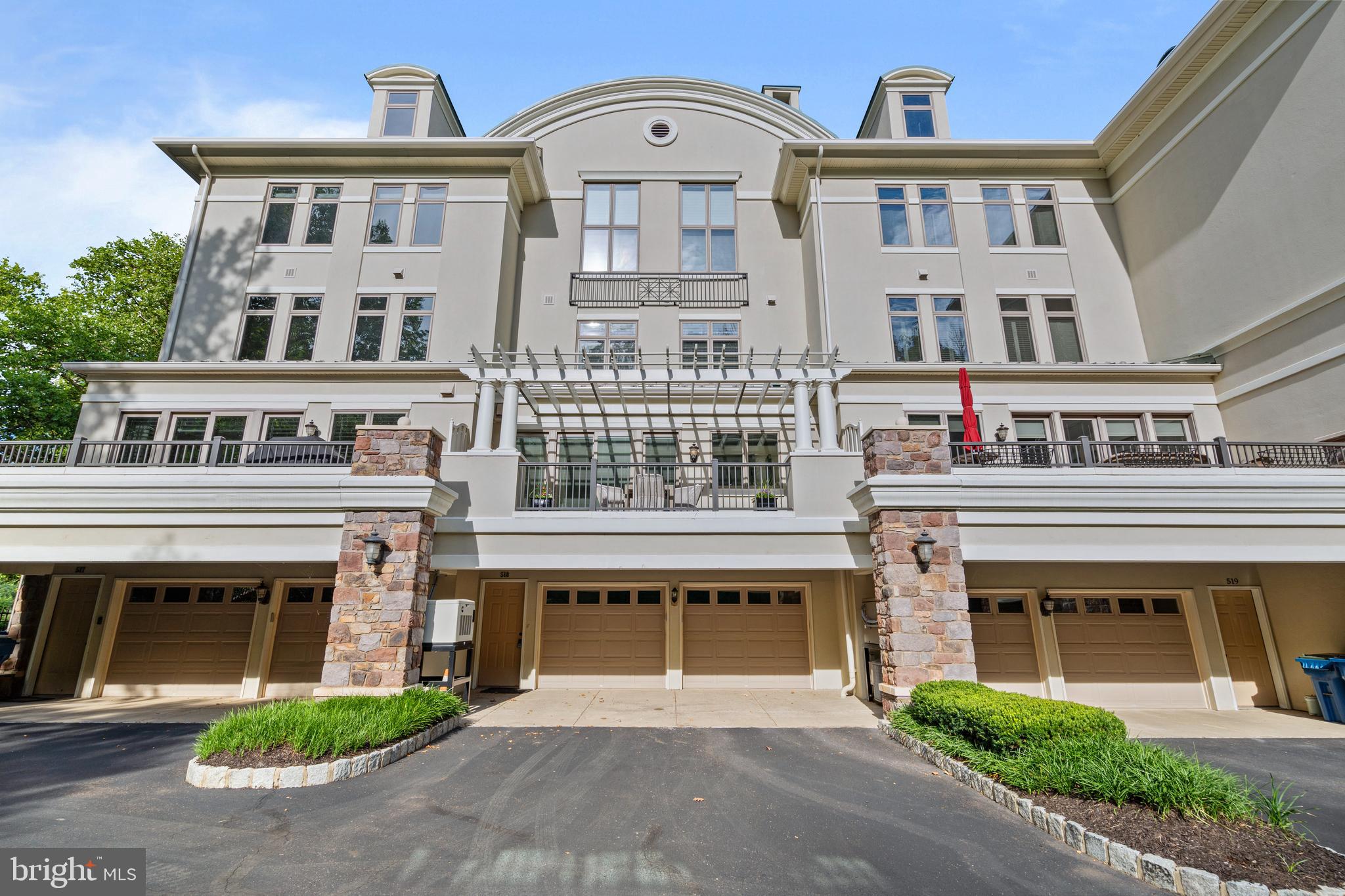 WATERVIEW PLACE - Residential