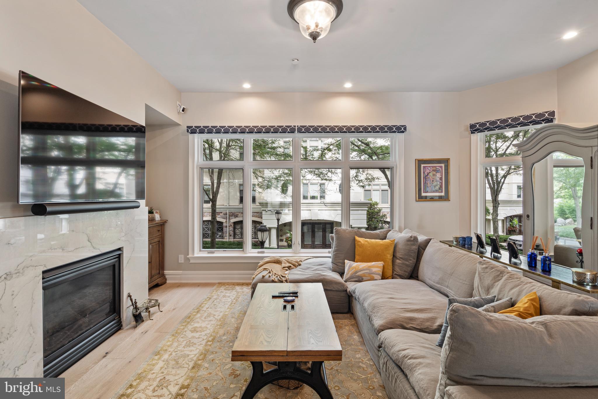 WATERVIEW PLACE - Residential