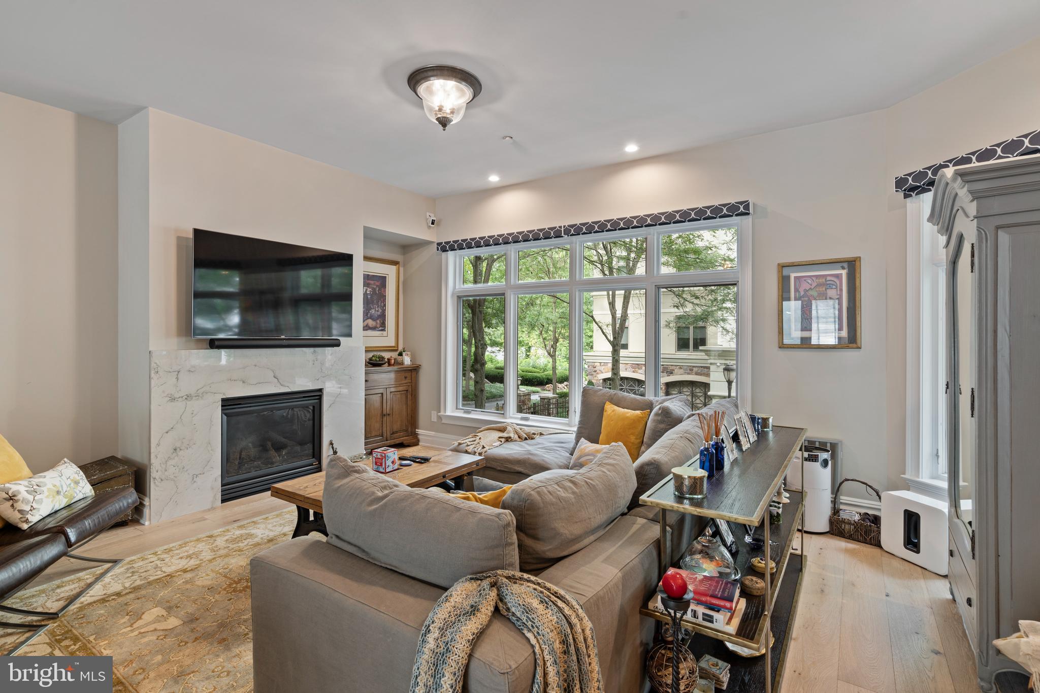 WATERVIEW PLACE - Residential