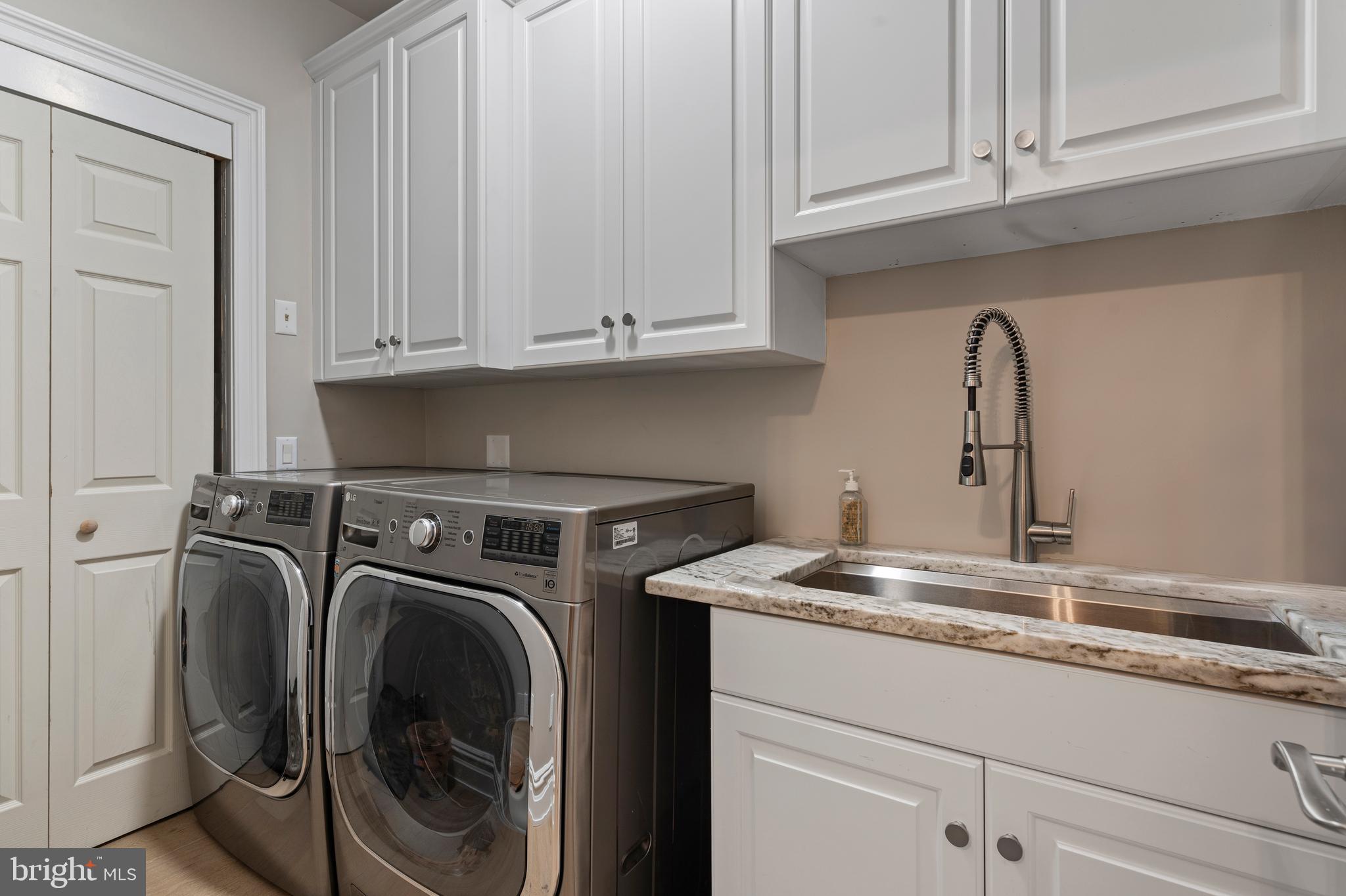 WATERVIEW PLACE - Residential