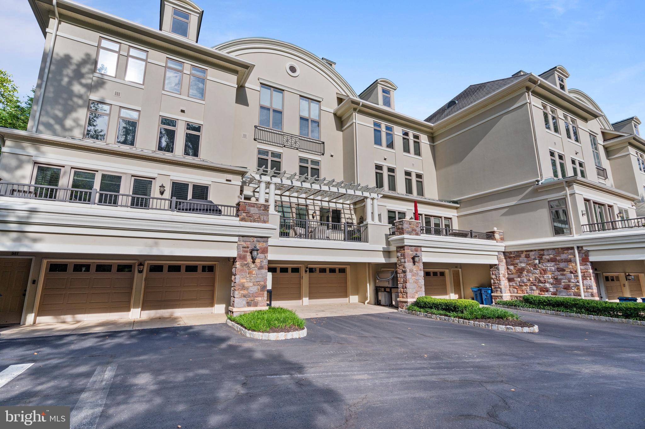 WATERVIEW PLACE - Residential