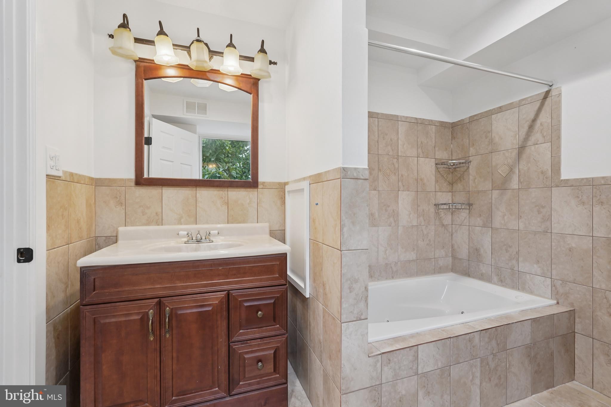 GERMANTOWN - Residential