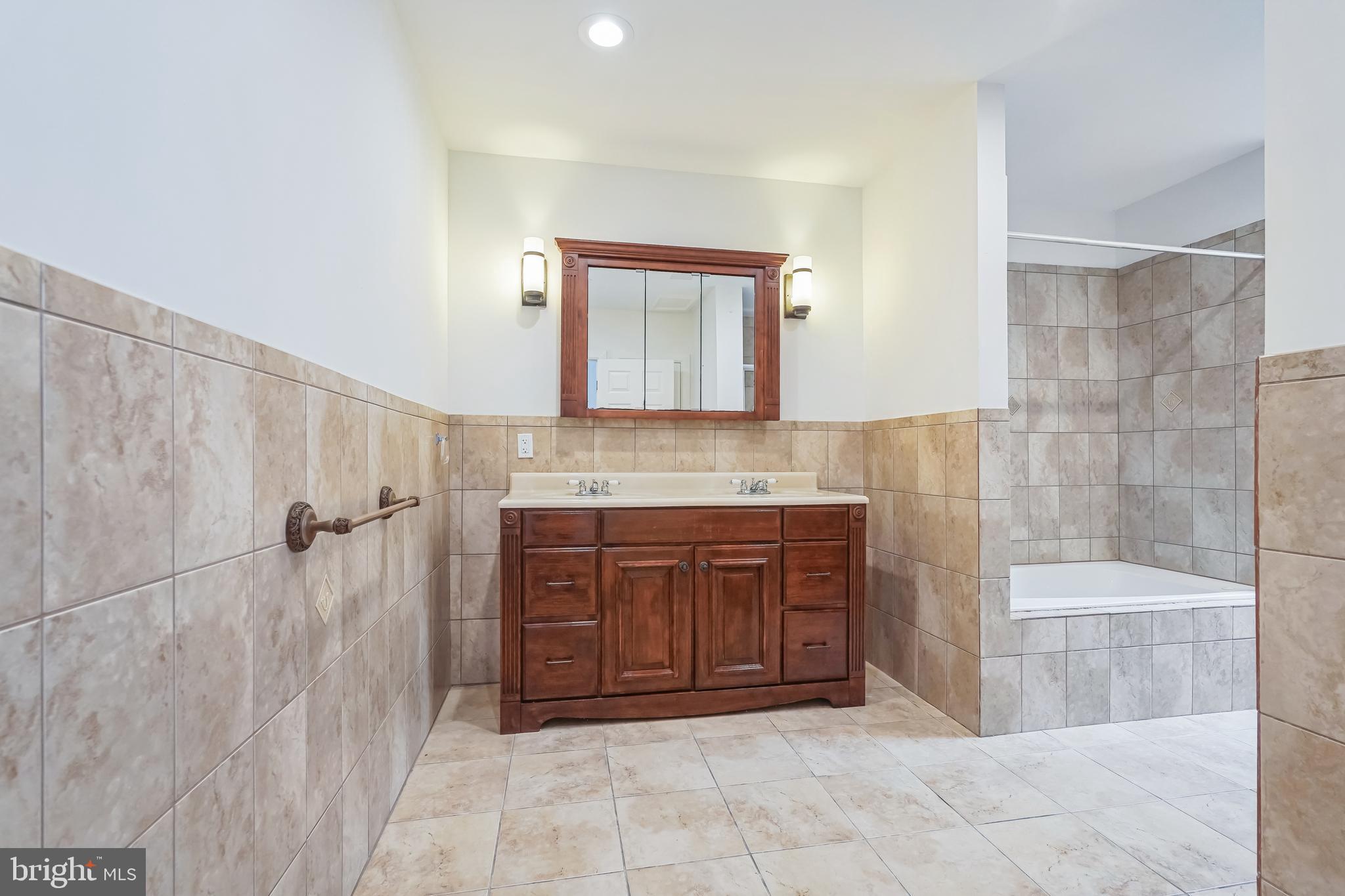 GERMANTOWN - Residential