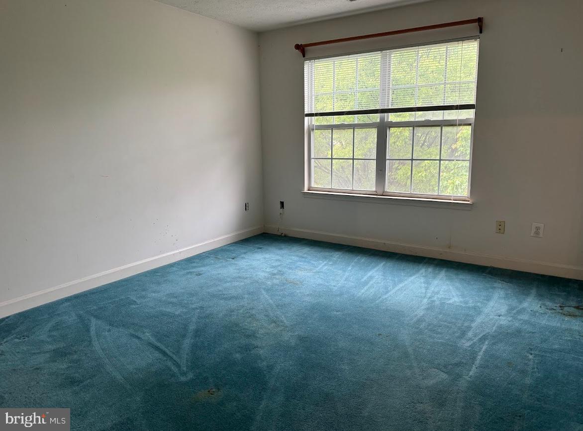 POTOMAC KNOLLS - Residential