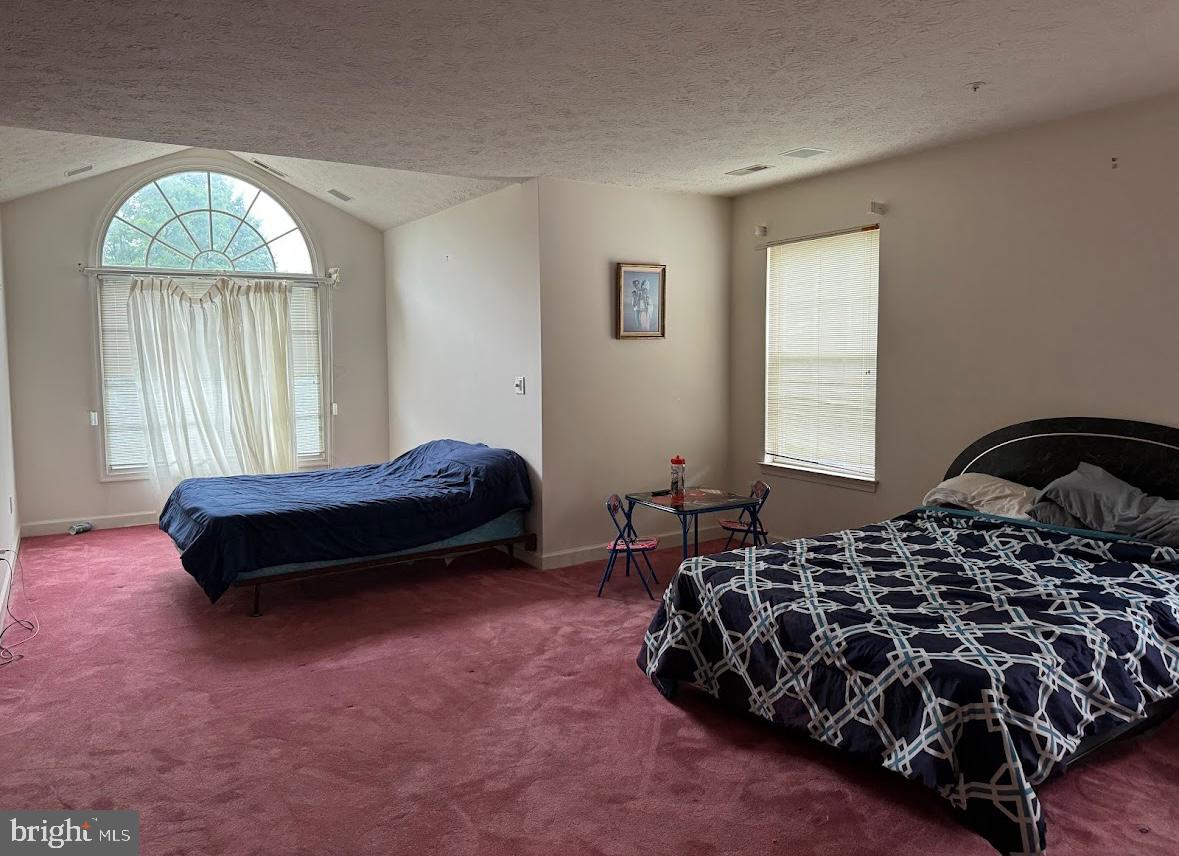 POTOMAC KNOLLS - Residential