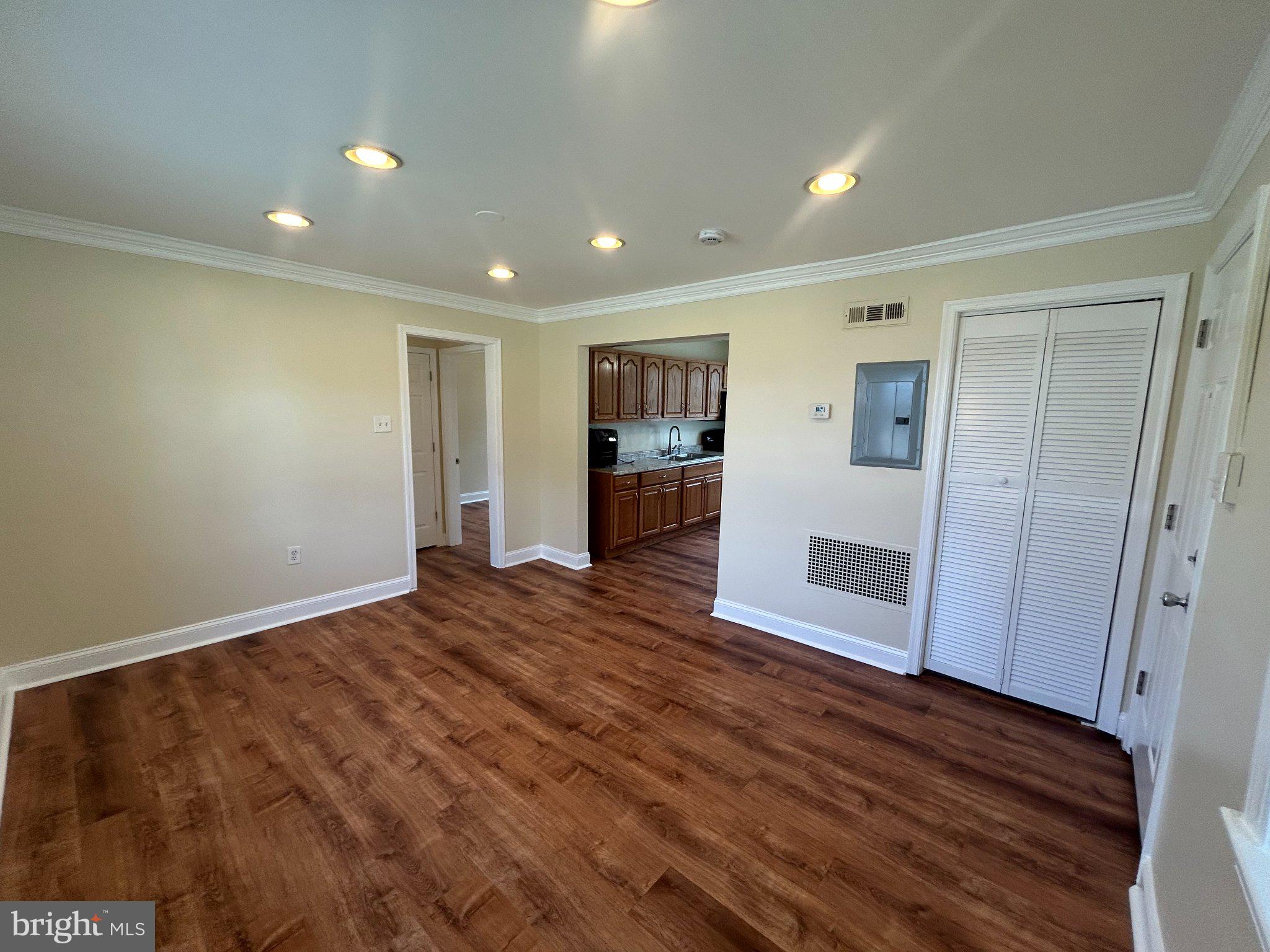 410 NEW PITTSBURG AVENUE