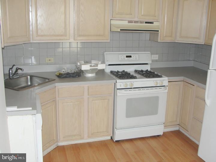BRIDESBURG - Residential