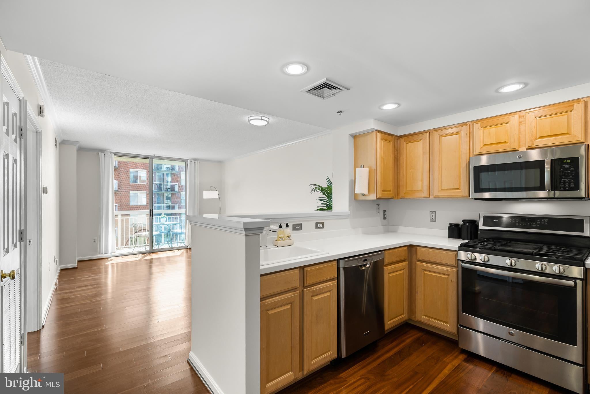 3830 9TH STREET N 507W