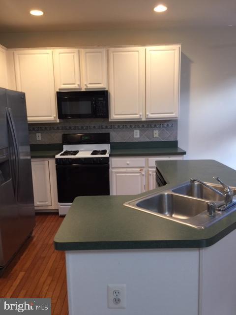 PEACE PLANTATION - Residential Lease