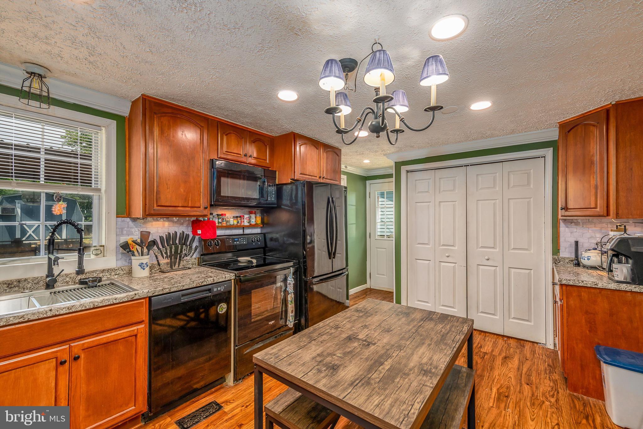 SECURITY HILLS - Residential