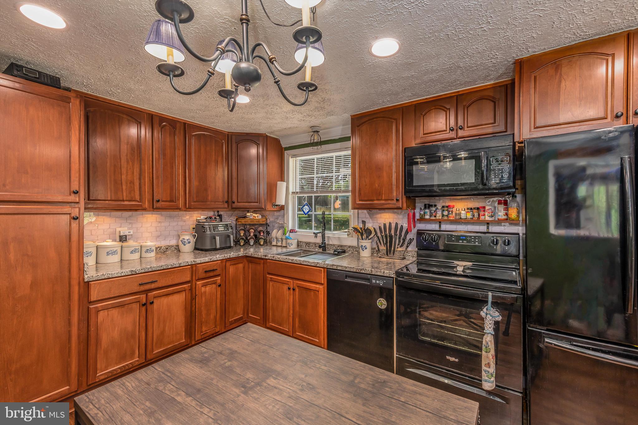 SECURITY HILLS - Residential