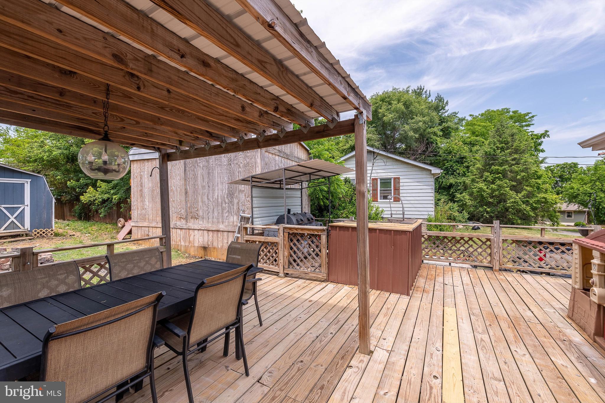 SECURITY HILLS - Residential