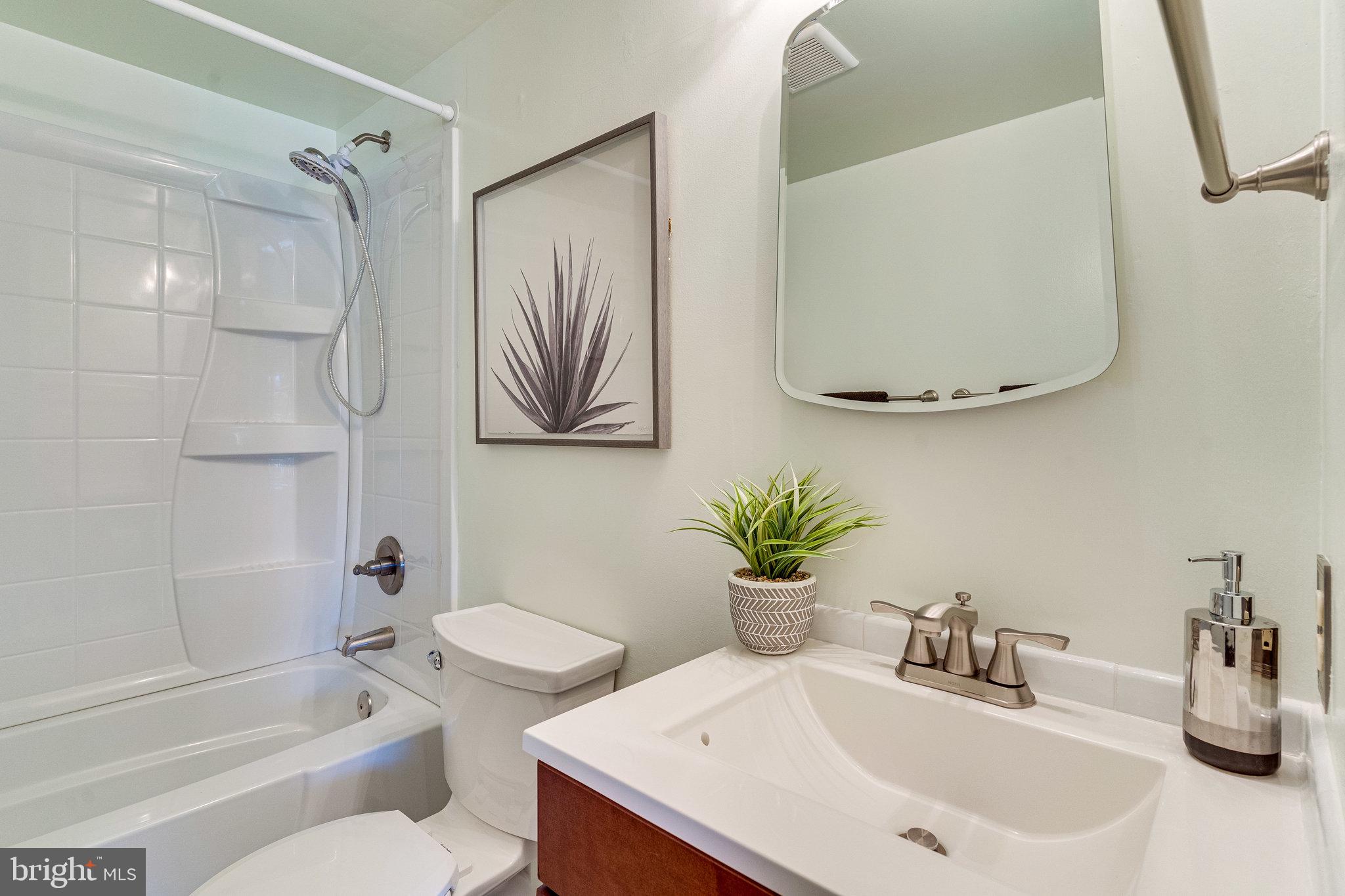 NEWINGTON FOREST - Residential