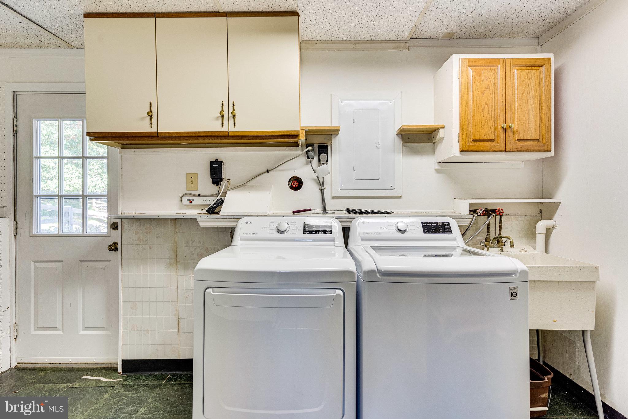 NEWINGTON FOREST - Residential