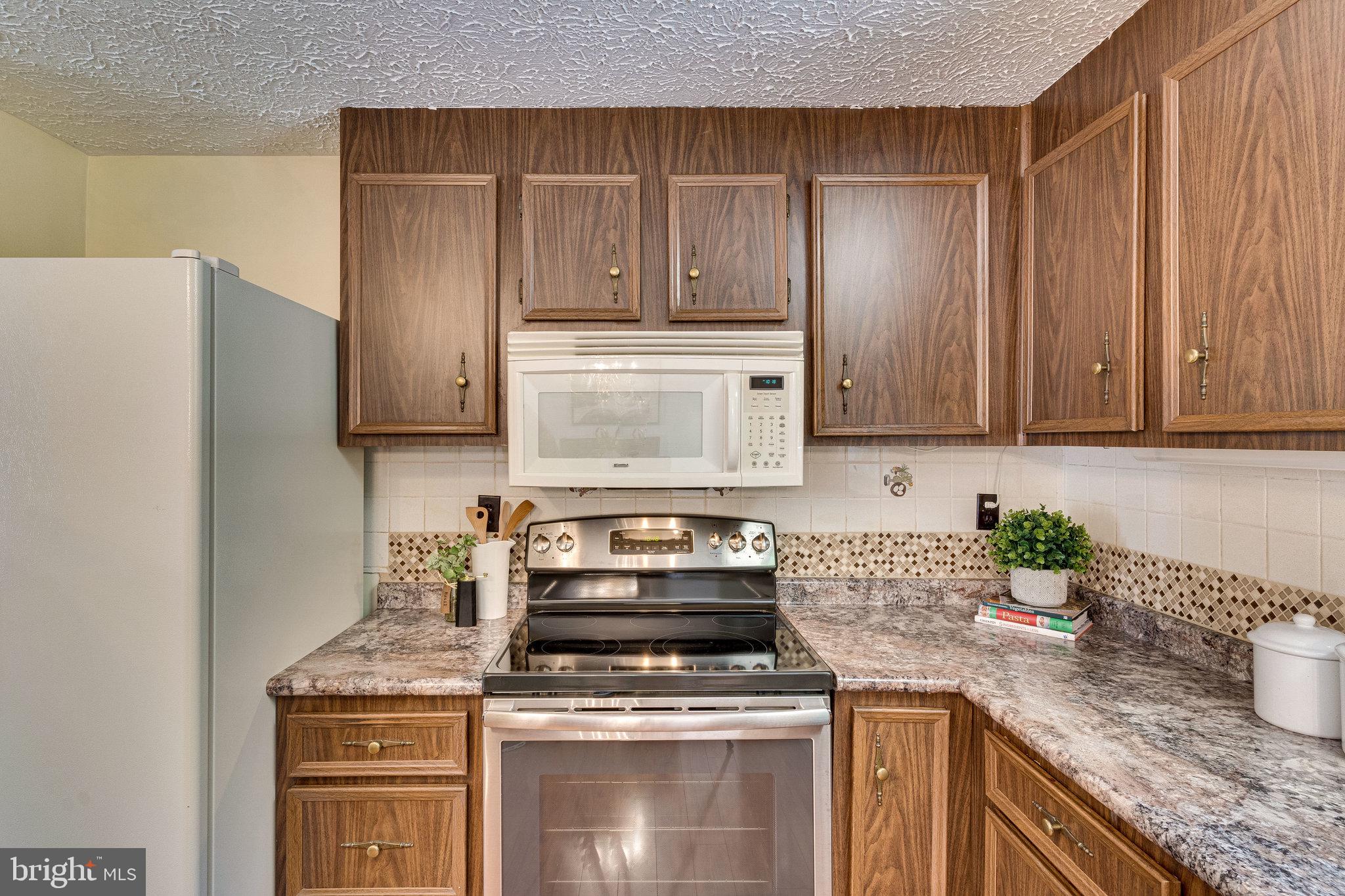 NEWINGTON FOREST - Residential