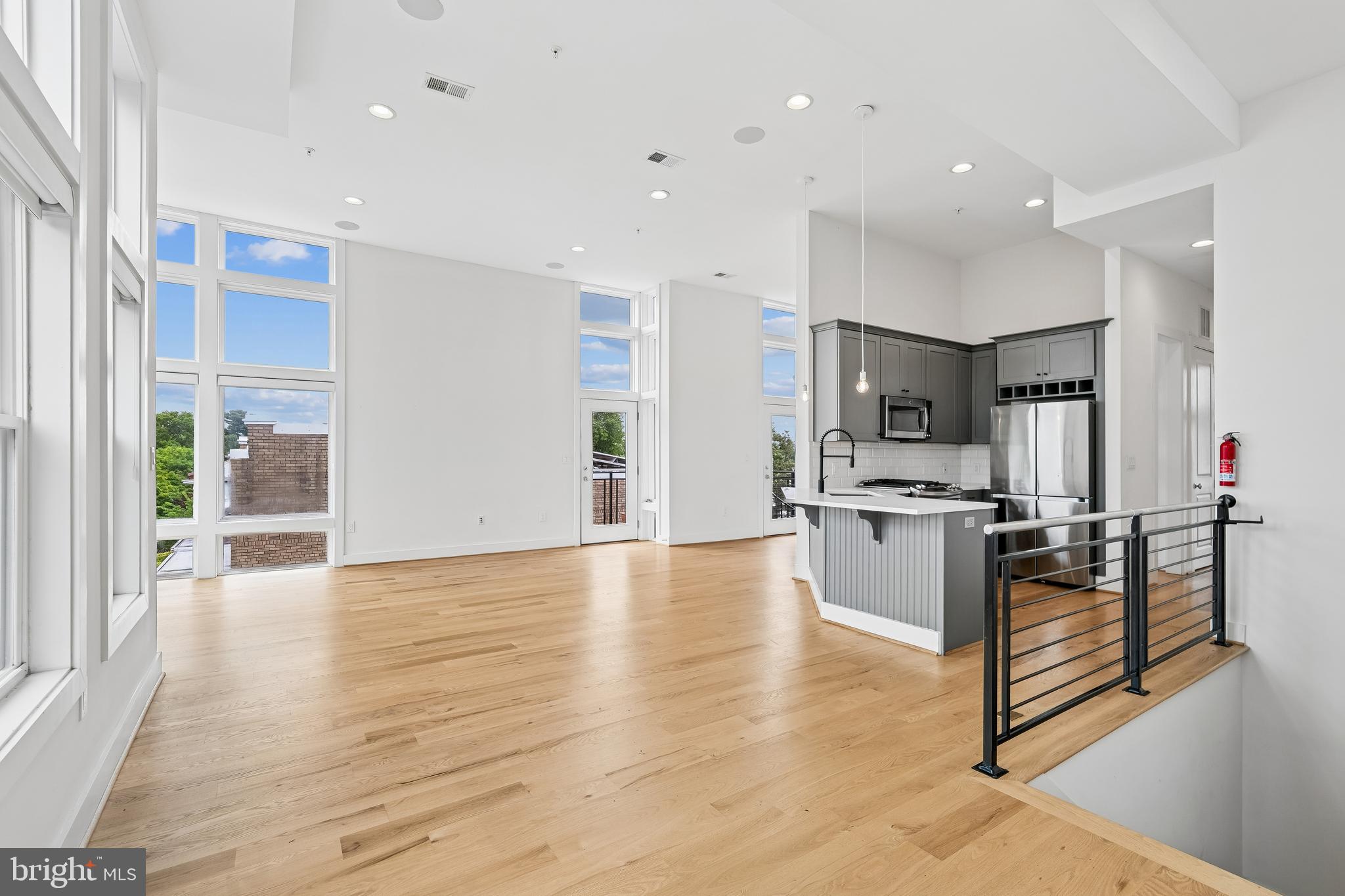 1352 QUINCY STREET NW 4