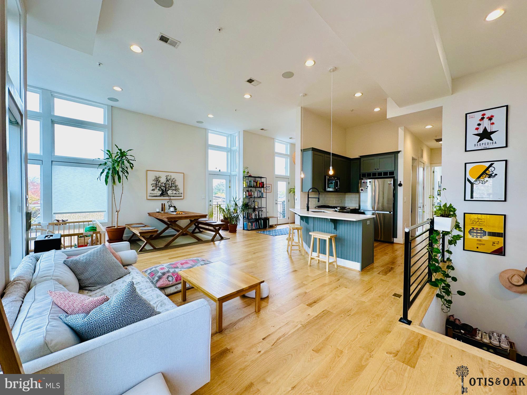 1352 QUINCY STREET NW 4
