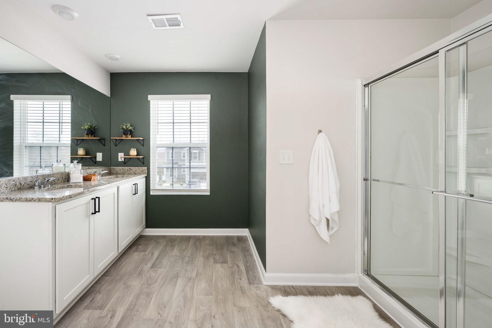 SOUTHGATE - Residential