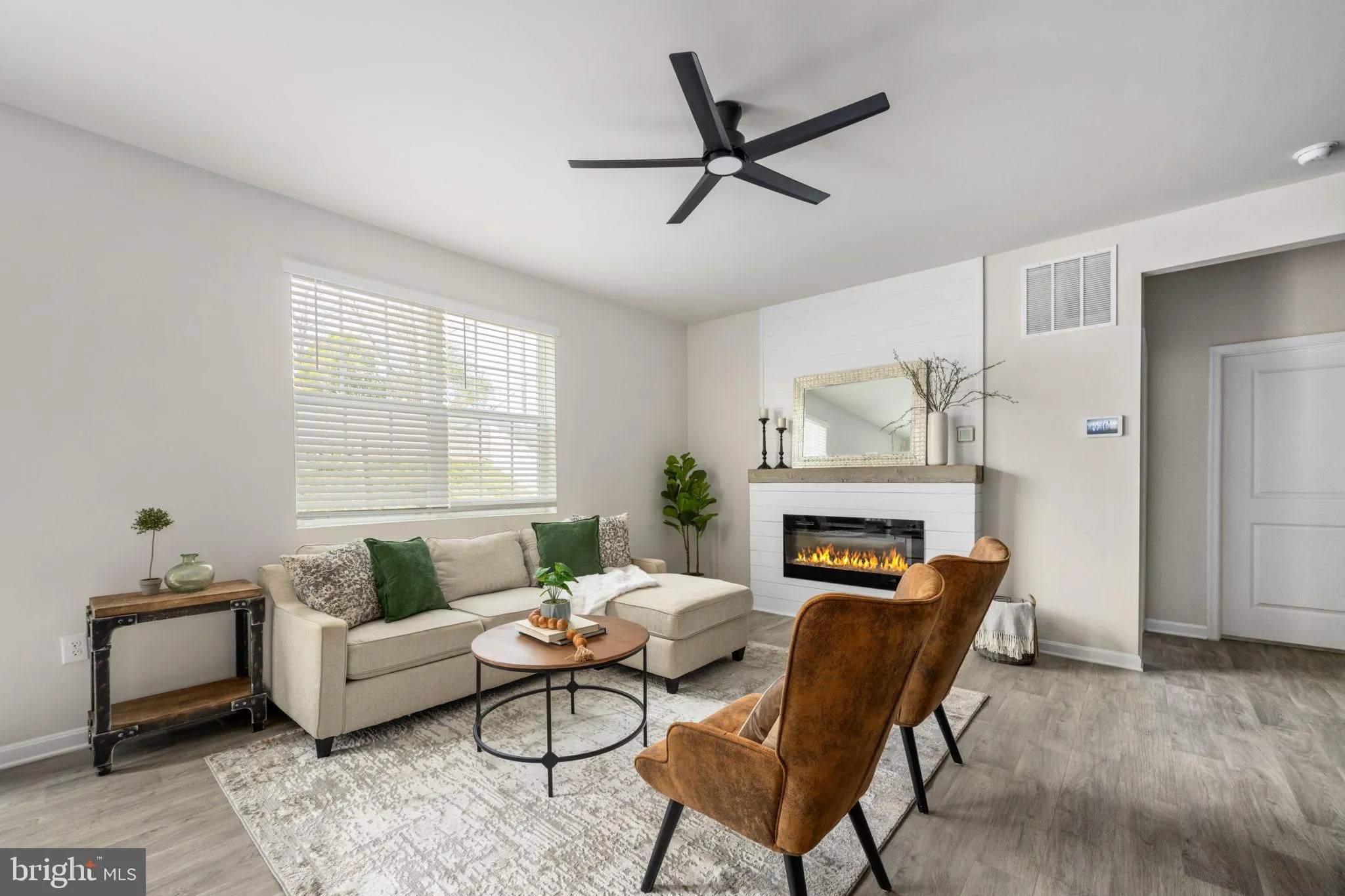 Fredericksburg, Virginia 22405, United States, 5 Bedrooms Bedrooms, ,3 BathroomsBathrooms,Residential,Active,89294