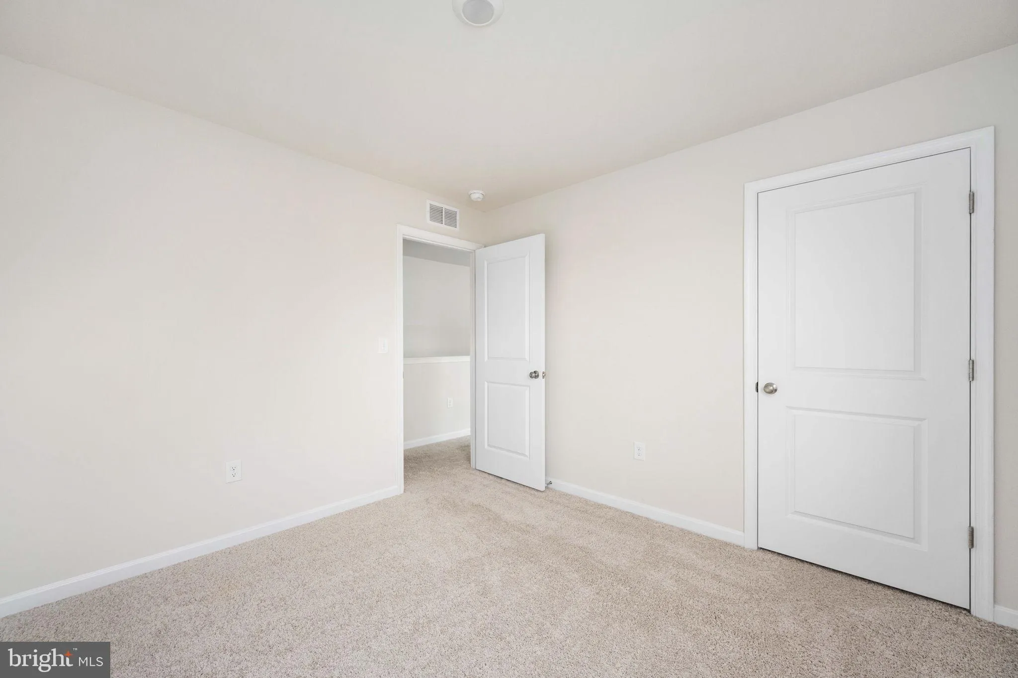 Fredericksburg, Virginia 22405, United States, 5 Bedrooms Bedrooms, ,3 BathroomsBathrooms,Residential,Active,89294