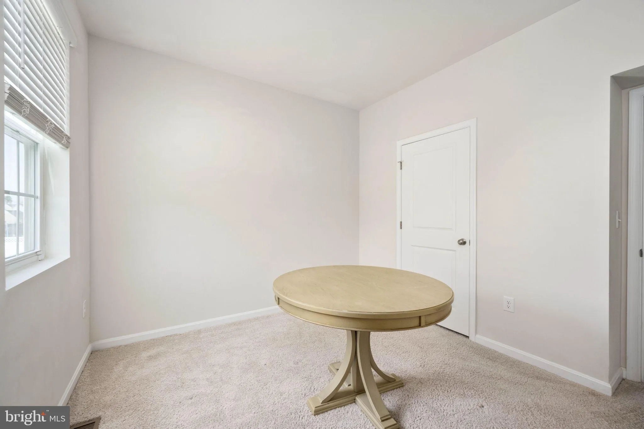 Fredericksburg, Virginia 22405, United States, 5 Bedrooms Bedrooms, ,3 BathroomsBathrooms,Residential,Active,89294