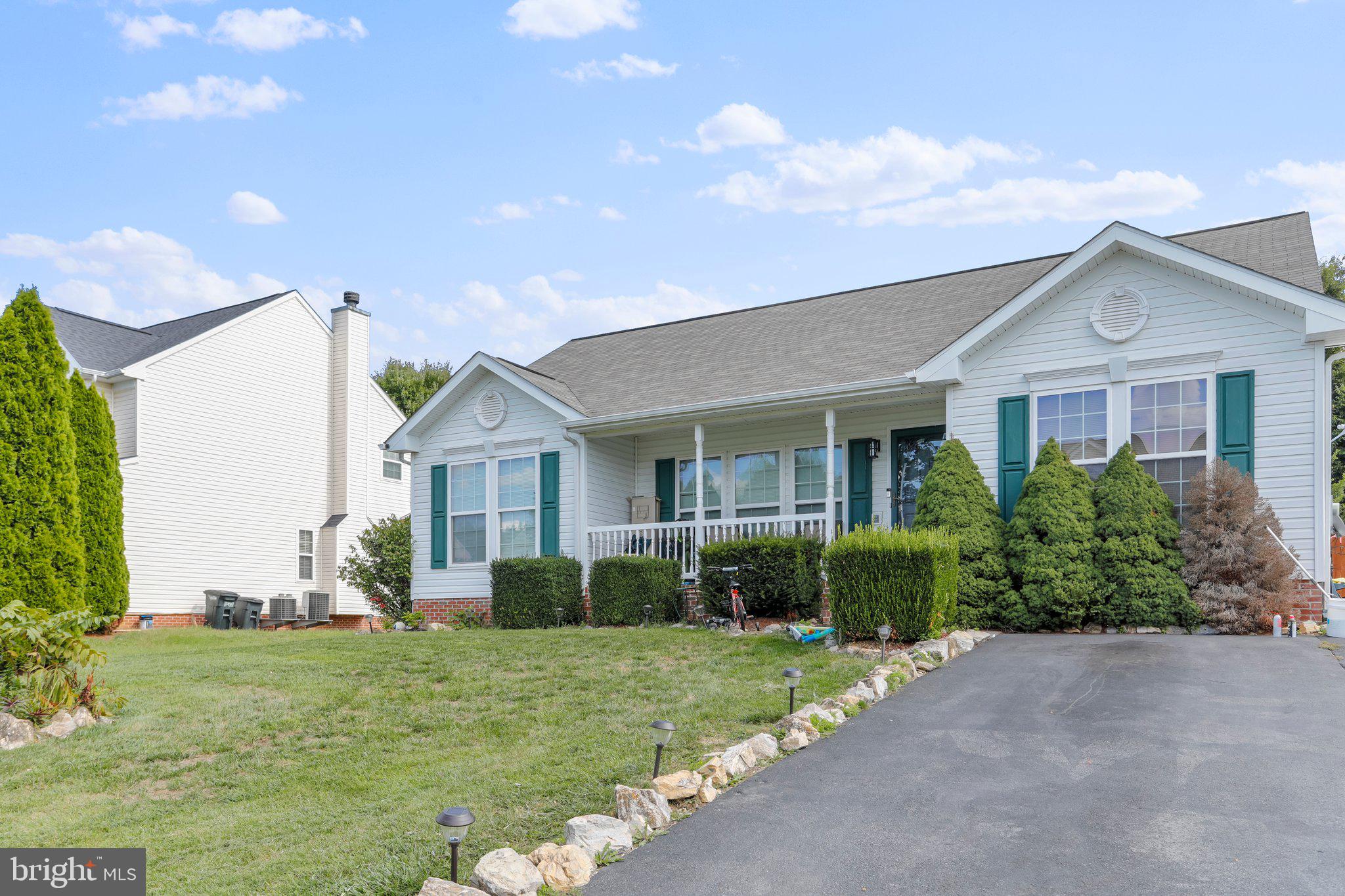 LAUREL RIDGE - Residential