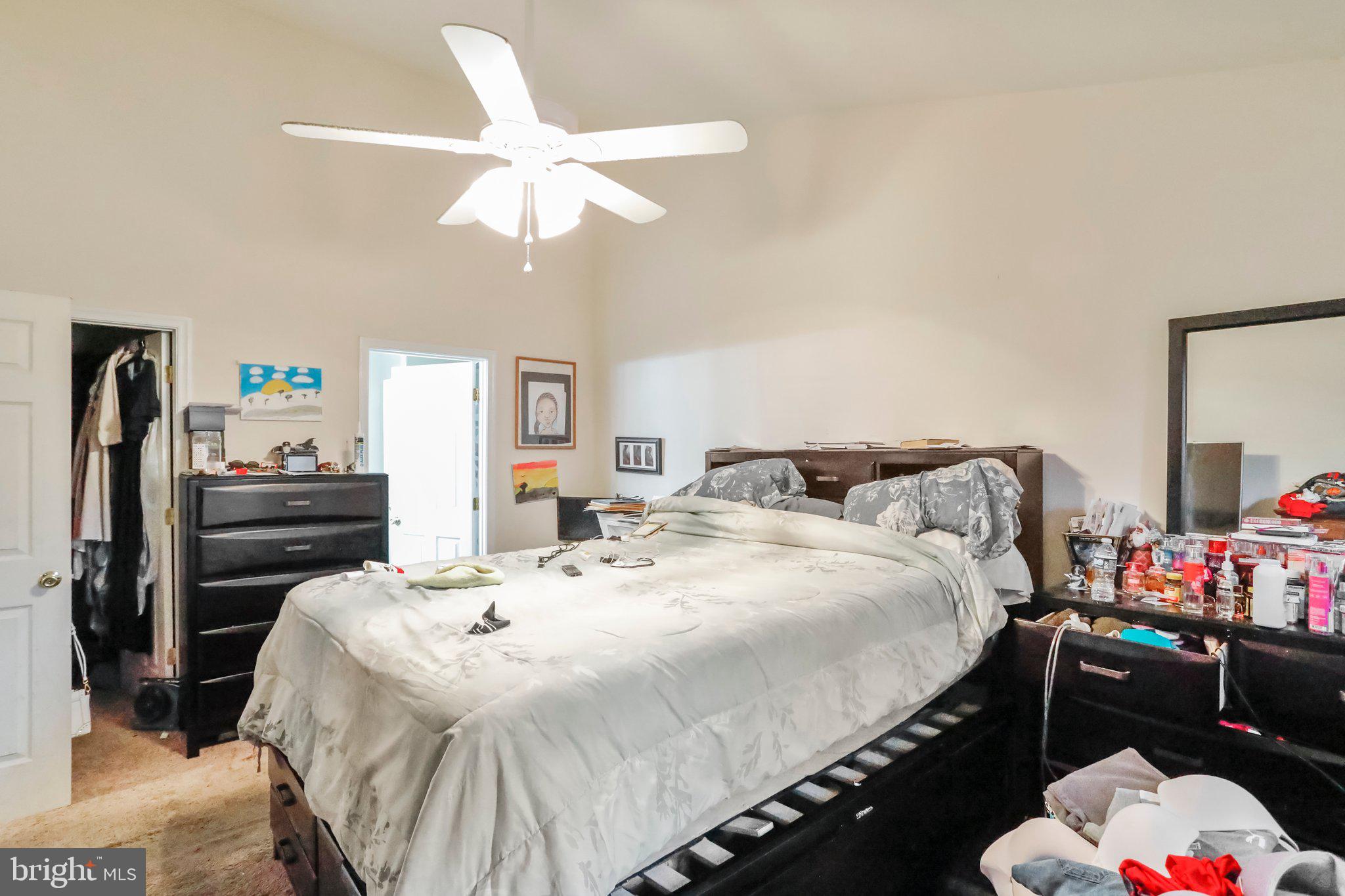 LAUREL RIDGE - Residential