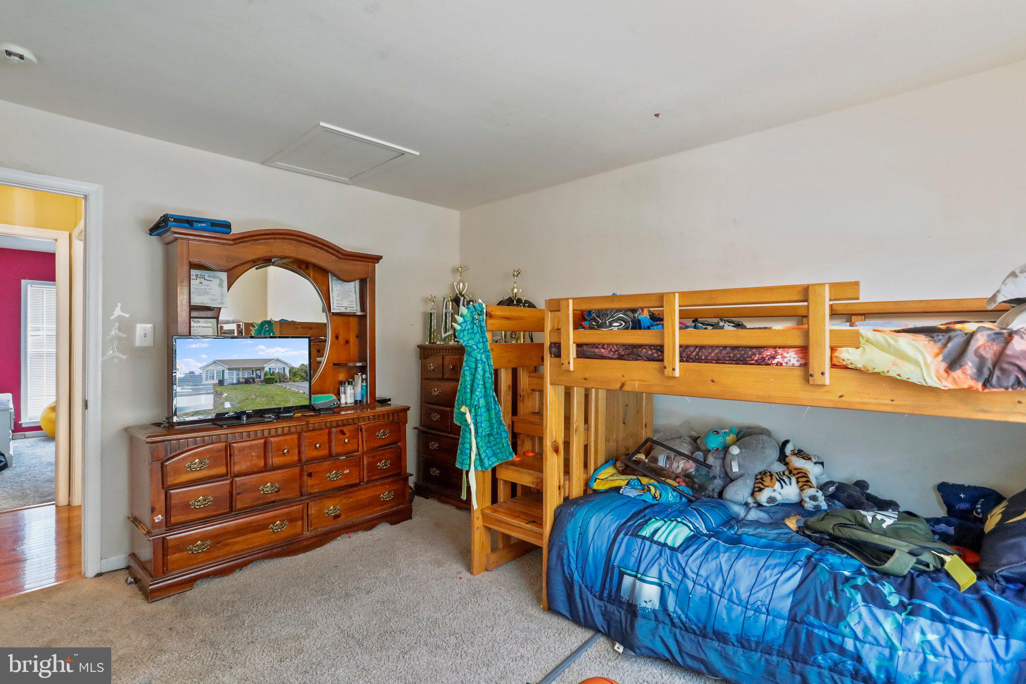 LAUREL RIDGE - Residential