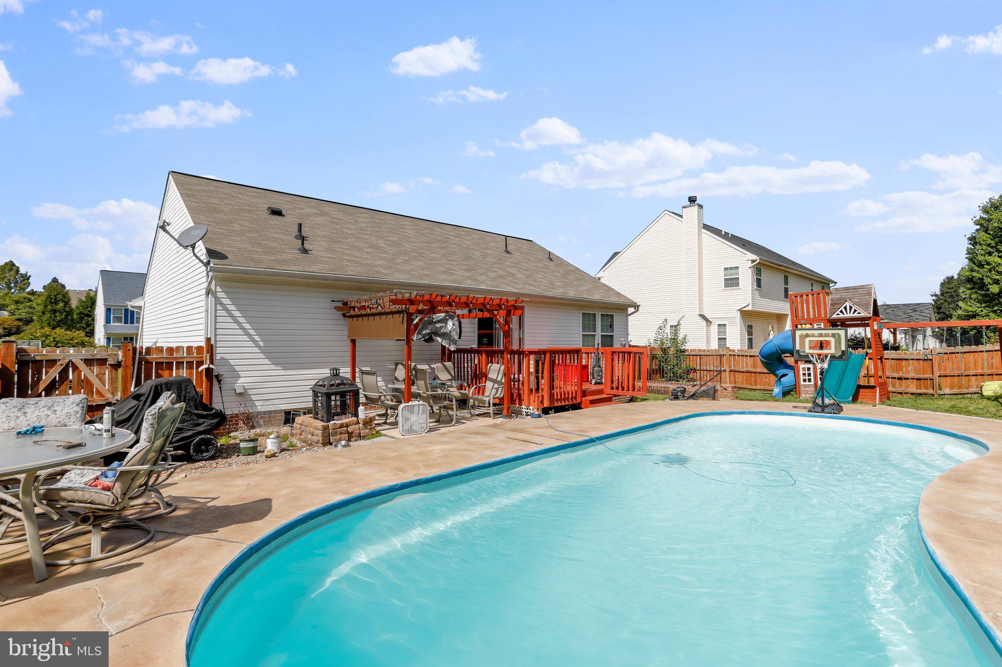 LAUREL RIDGE - Residential