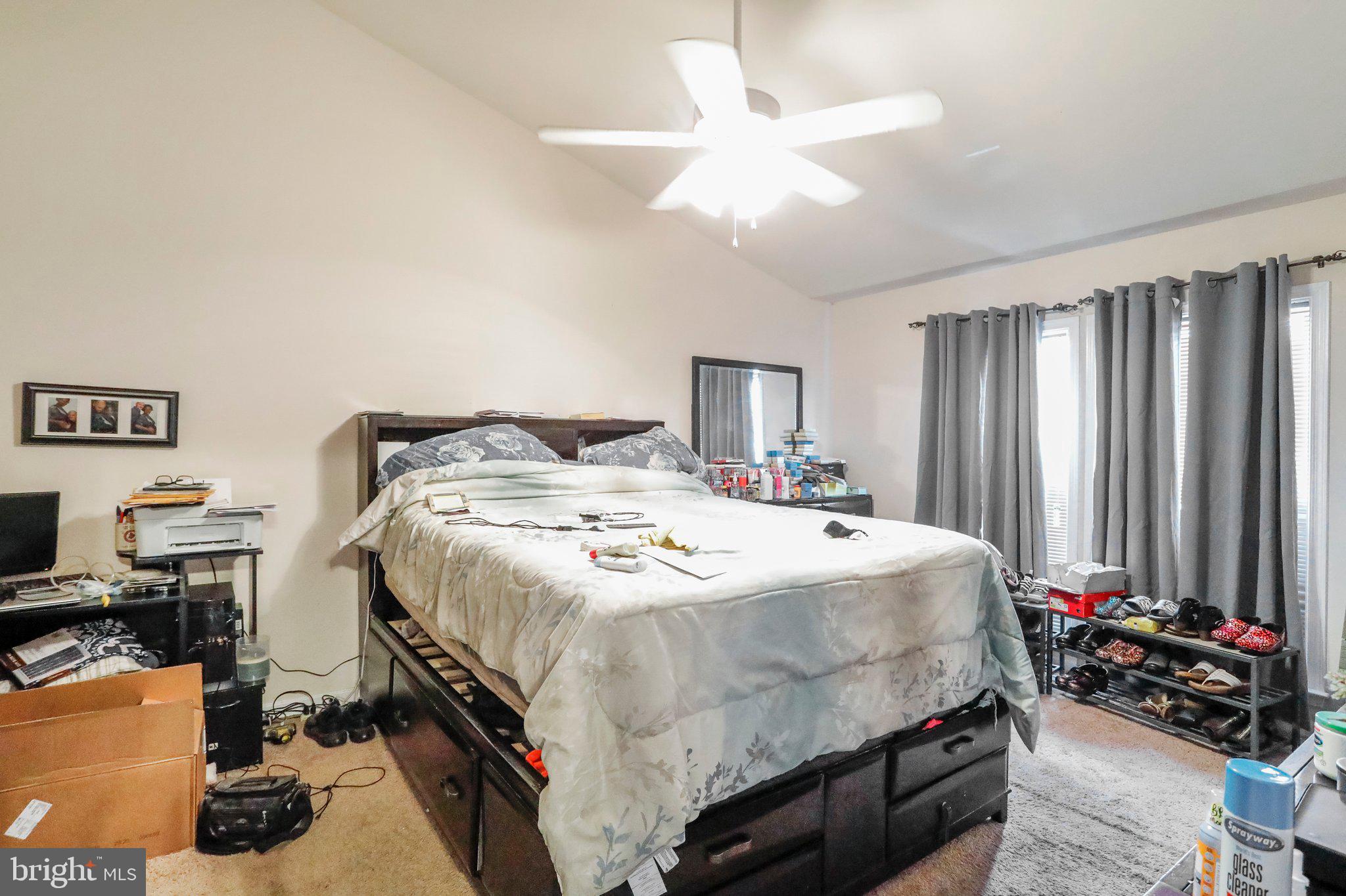 LAUREL RIDGE - Residential