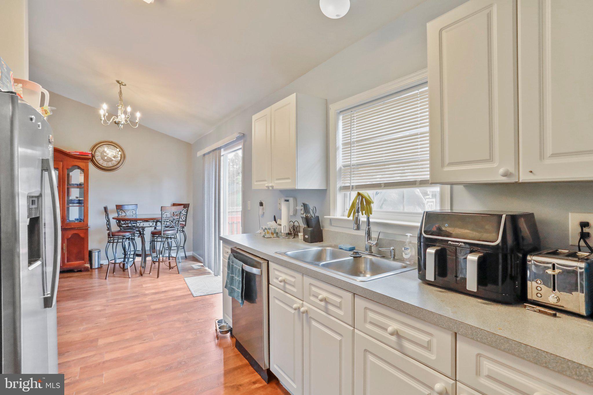 LAUREL RIDGE - Residential