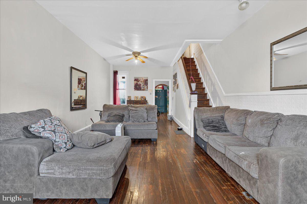 3104 EMERALD STREET