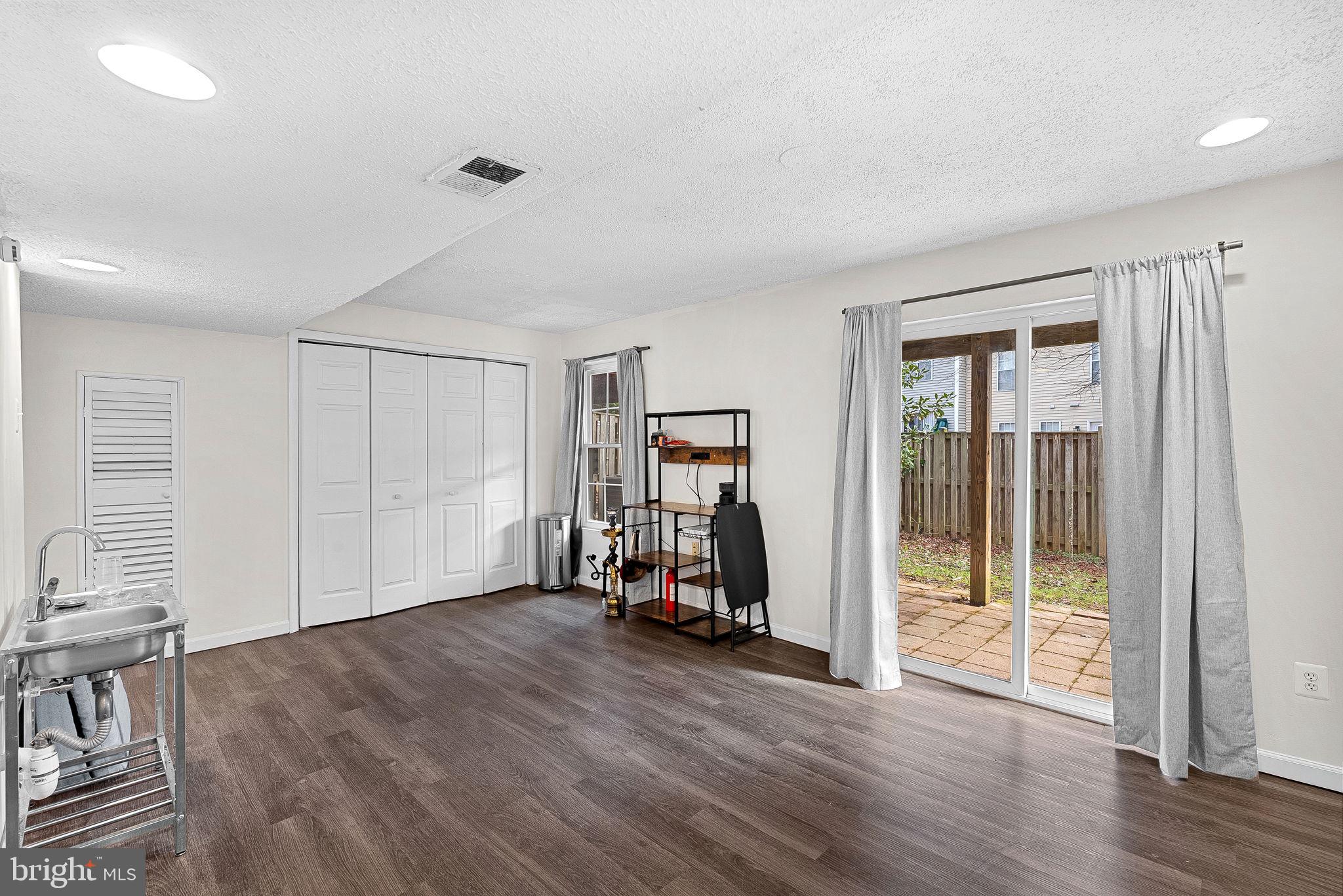 BURKE CENTRE - Residential