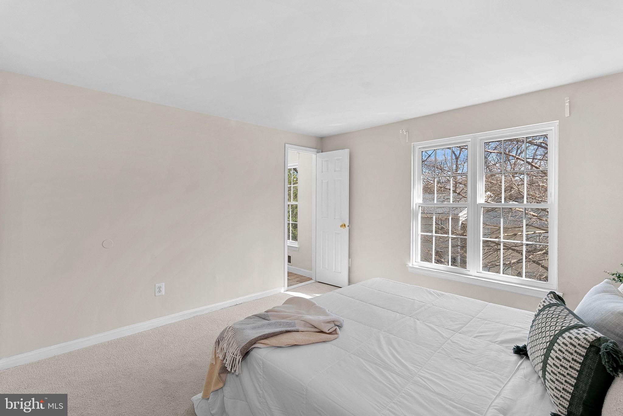 BURKE CENTRE - Residential