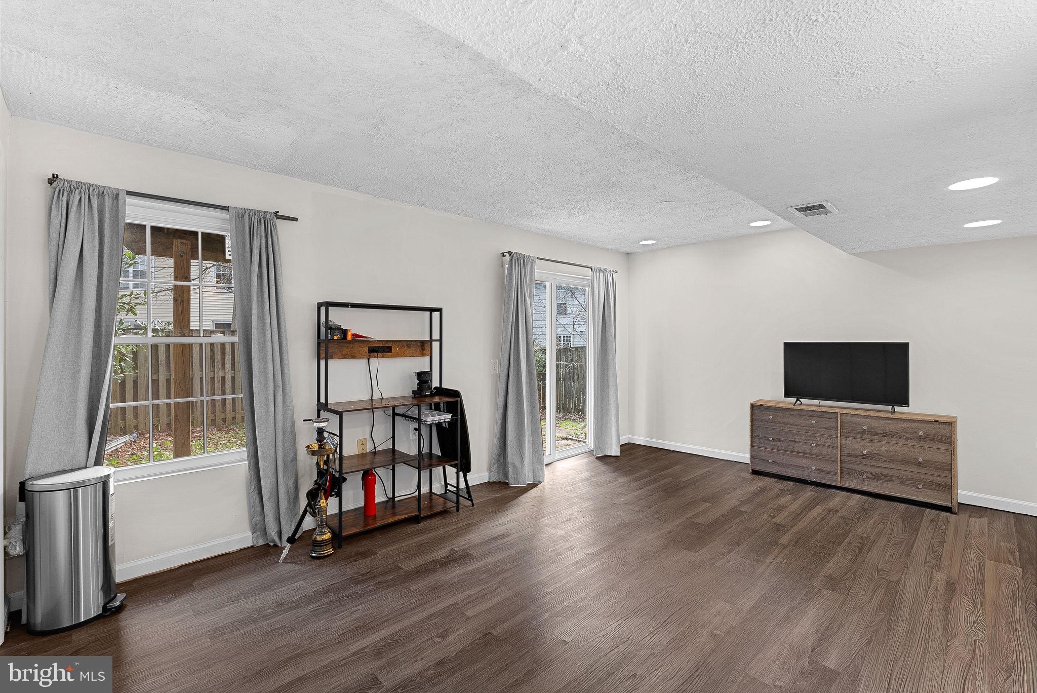 BURKE CENTRE - Residential