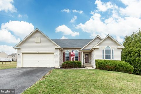 Homes For Sale - 2263 Water Garden Drive<br/> HANOVER, PA 17331