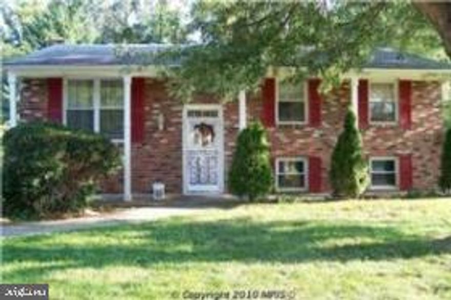 BACK ON THE MARKET PREVIOUS BUYERS FINANCING FELL THROUGH. PROPERTY DOES NEED WORK, PERFECT SOMEONE WHO WANTS TO MAKE THE HOME THEIR OWN  OR WITH AND FHA 203K LOAN. YOU DON'T WANT TO MISS OUT ON THIS JEWEL! THIS HOME FEATURES AN IN GROUND POOL, FIREPLACE,  NEW ROOF (REPLACED LAST YEAR) & FULLY FINISHED BASEMENT . TONS OF SPACE AND OPPORTUNITY FOR ENTERTAINING GUESTS INSIDE AND OUTSIDE OF THE PROPERTY! THIS PROPERTY WILL NOT LAST LONG AND COULD BE YOURS!