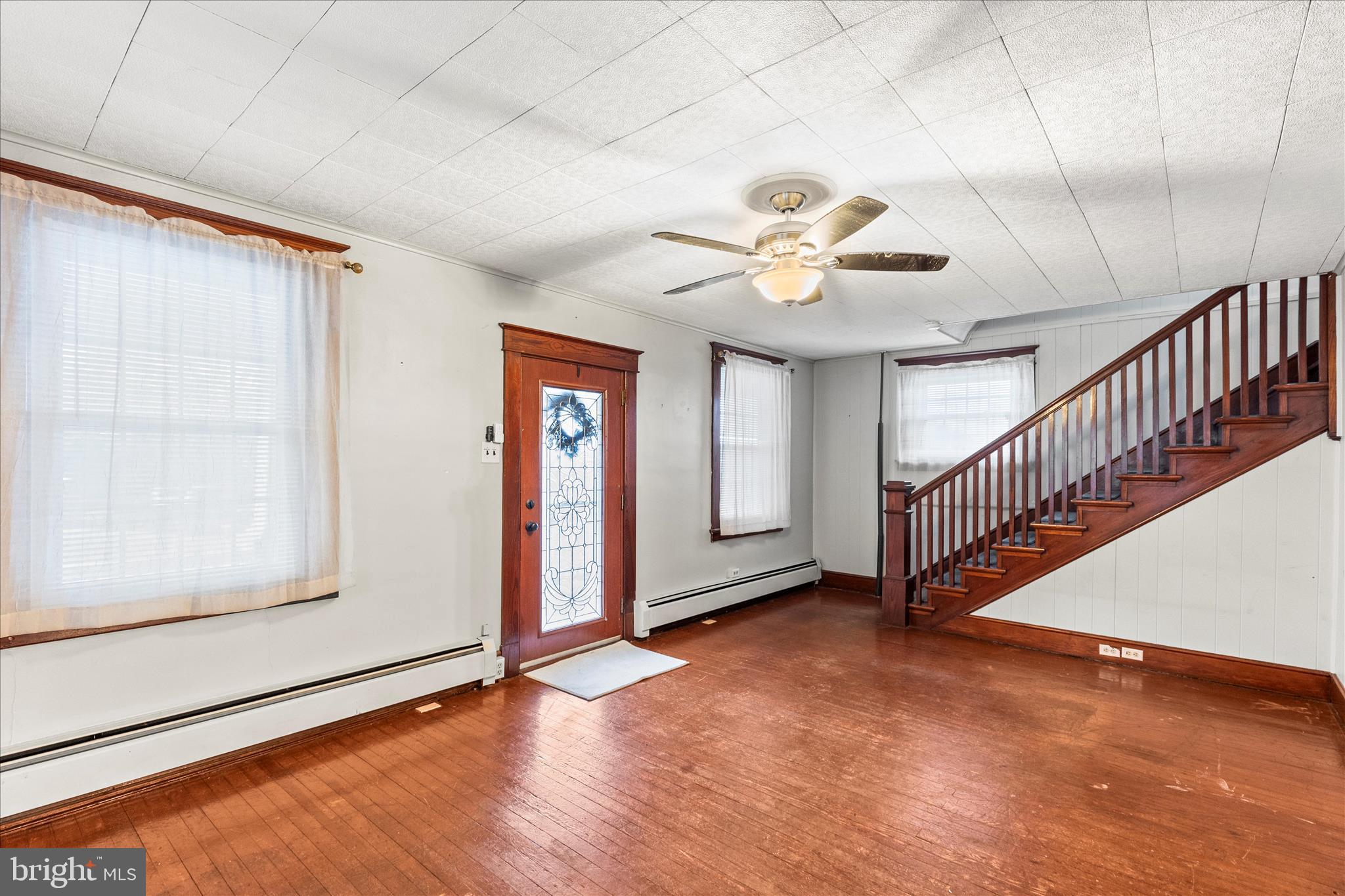 308 ABBOTTSTOWN STREET