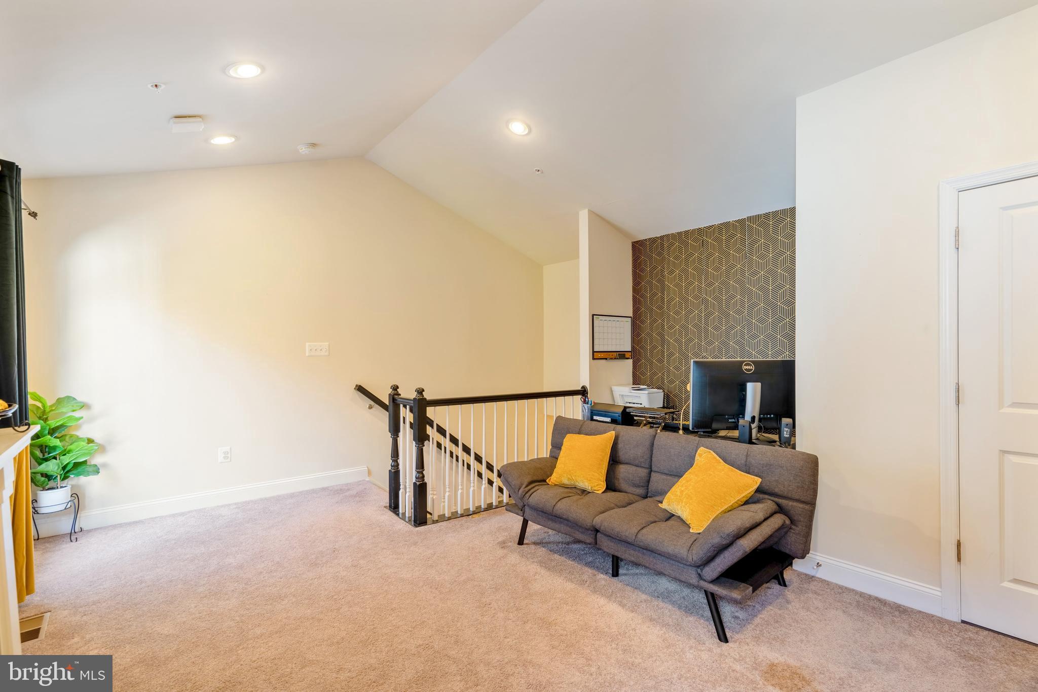 SPRING CREEK - Residential