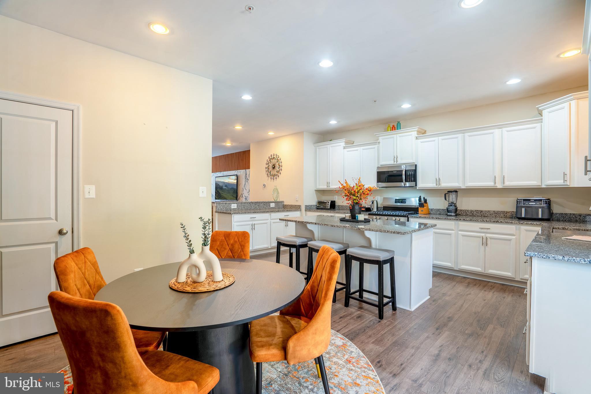 SPRING CREEK - Residential